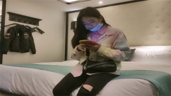 回归！太子集团重金签约极品超模，巨乳美腿任君狂干内射